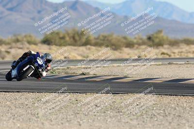 media/Dec-07-2025-CVMA (Sun) [[3e7d2de5dc]]/Race 16-Formula Middleweight/